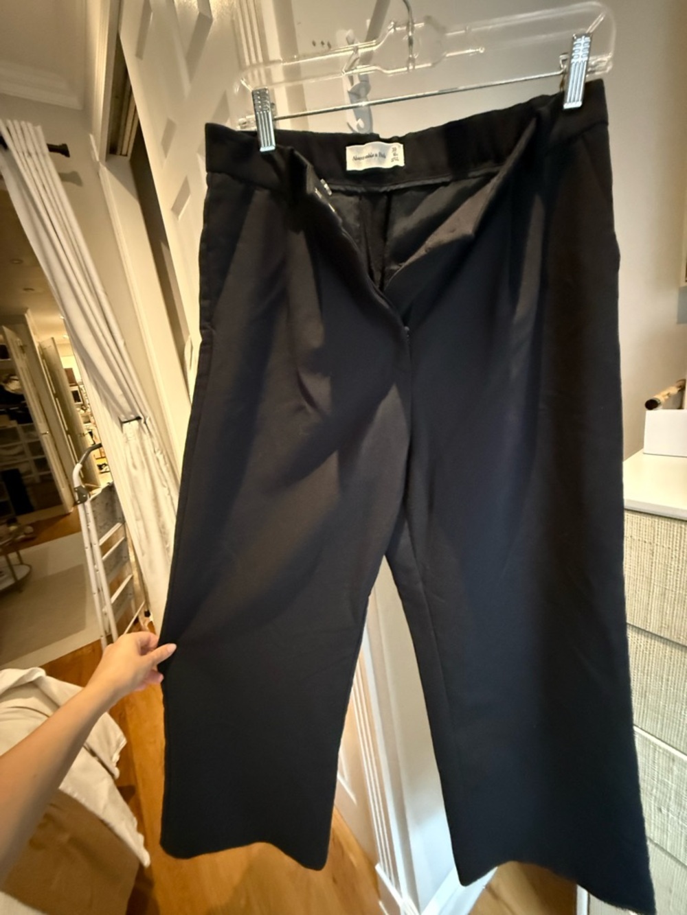 Abercrombie & Fitch Sloane Tailored Pant, Black, Sz 30 Short - Picture 4 of 5